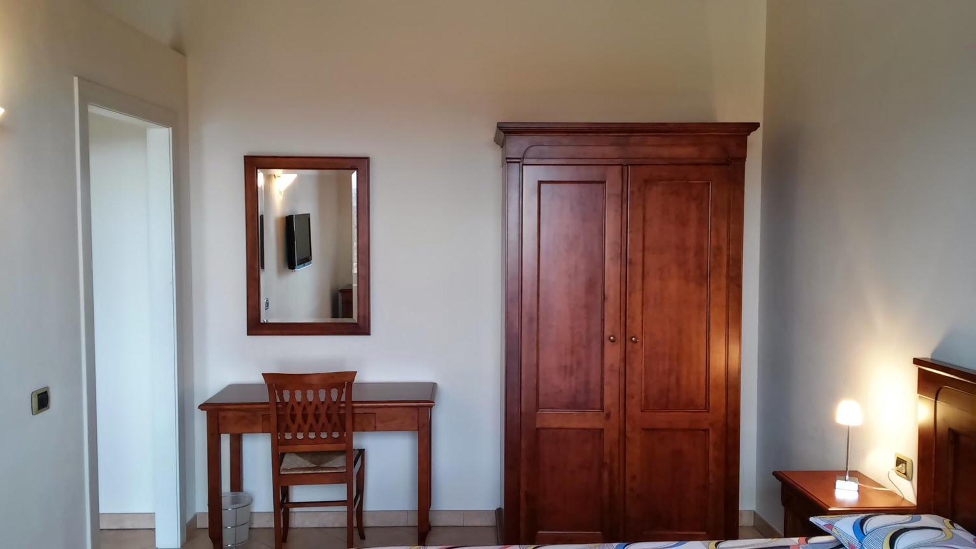 Relais Corte Pontigliardo Cola  Ruang foto